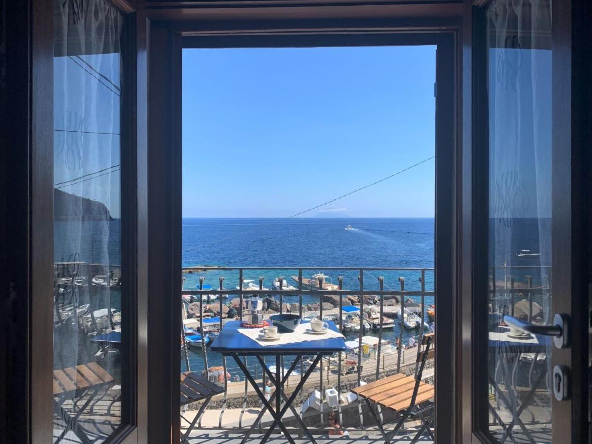 Il Balcone Sul Porto Di *